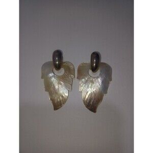 SET COSTUME CARVED ABALONE SHELL CLIP EARRINGS GOLD TONE CLIPS